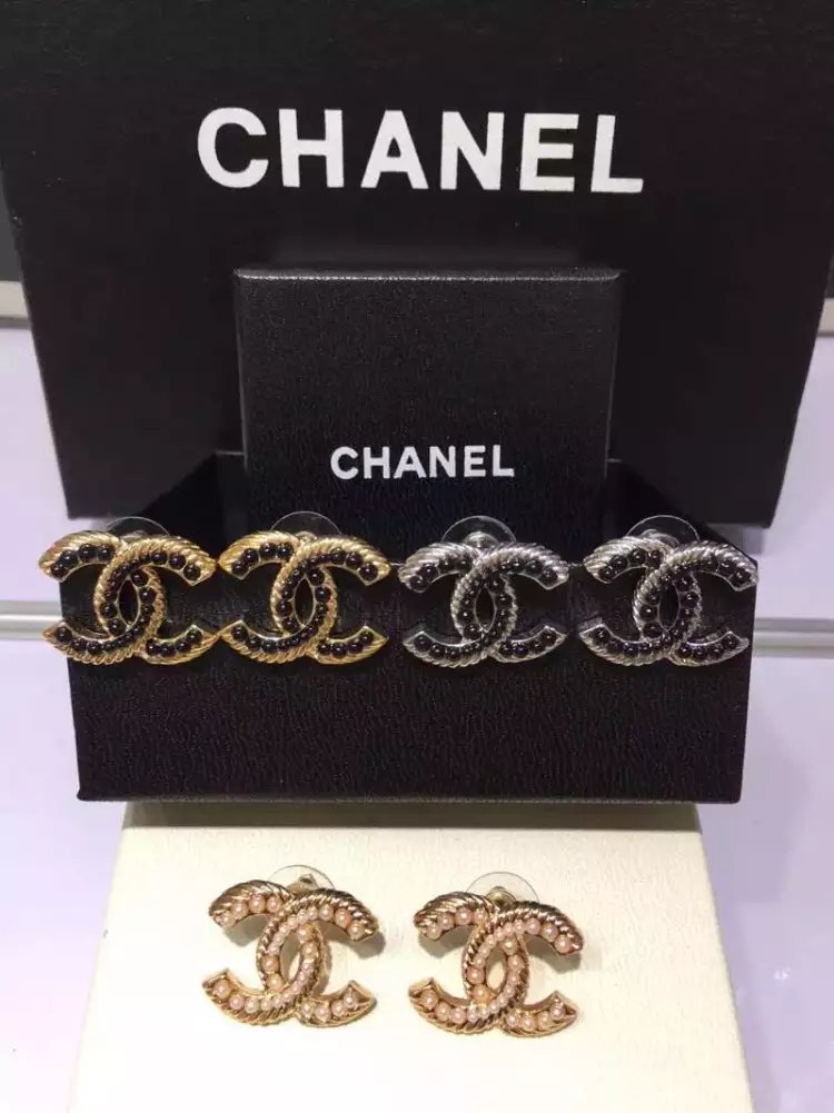 Orecchini Chanel Modello 1074